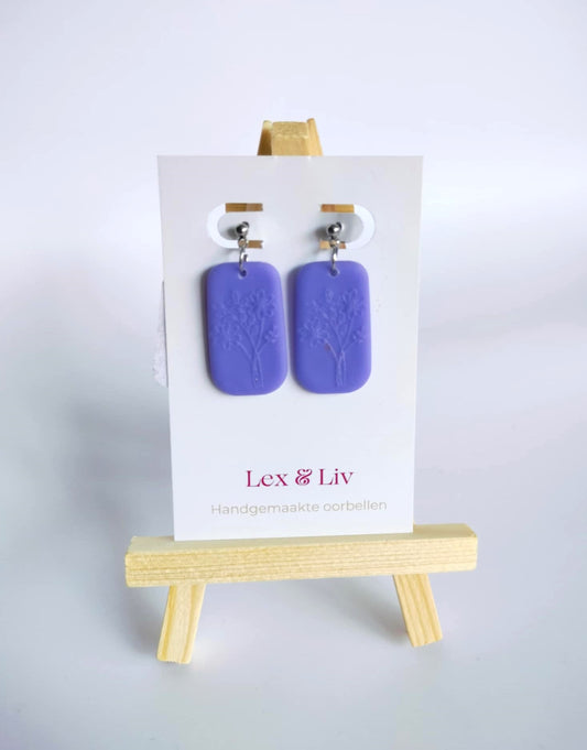 Paarse rechthoek met bloemen