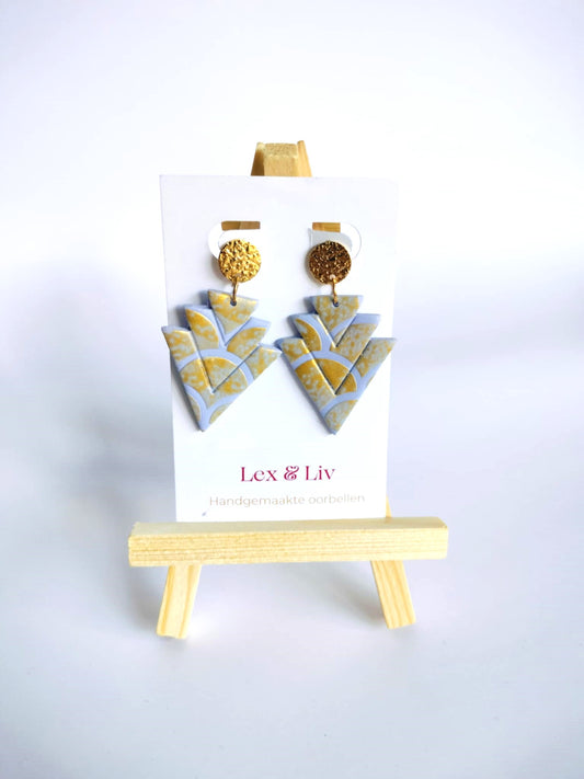 Paarse driehoek met gouden accent